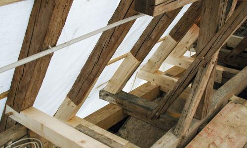 Restaurierung eines Dachstuhles